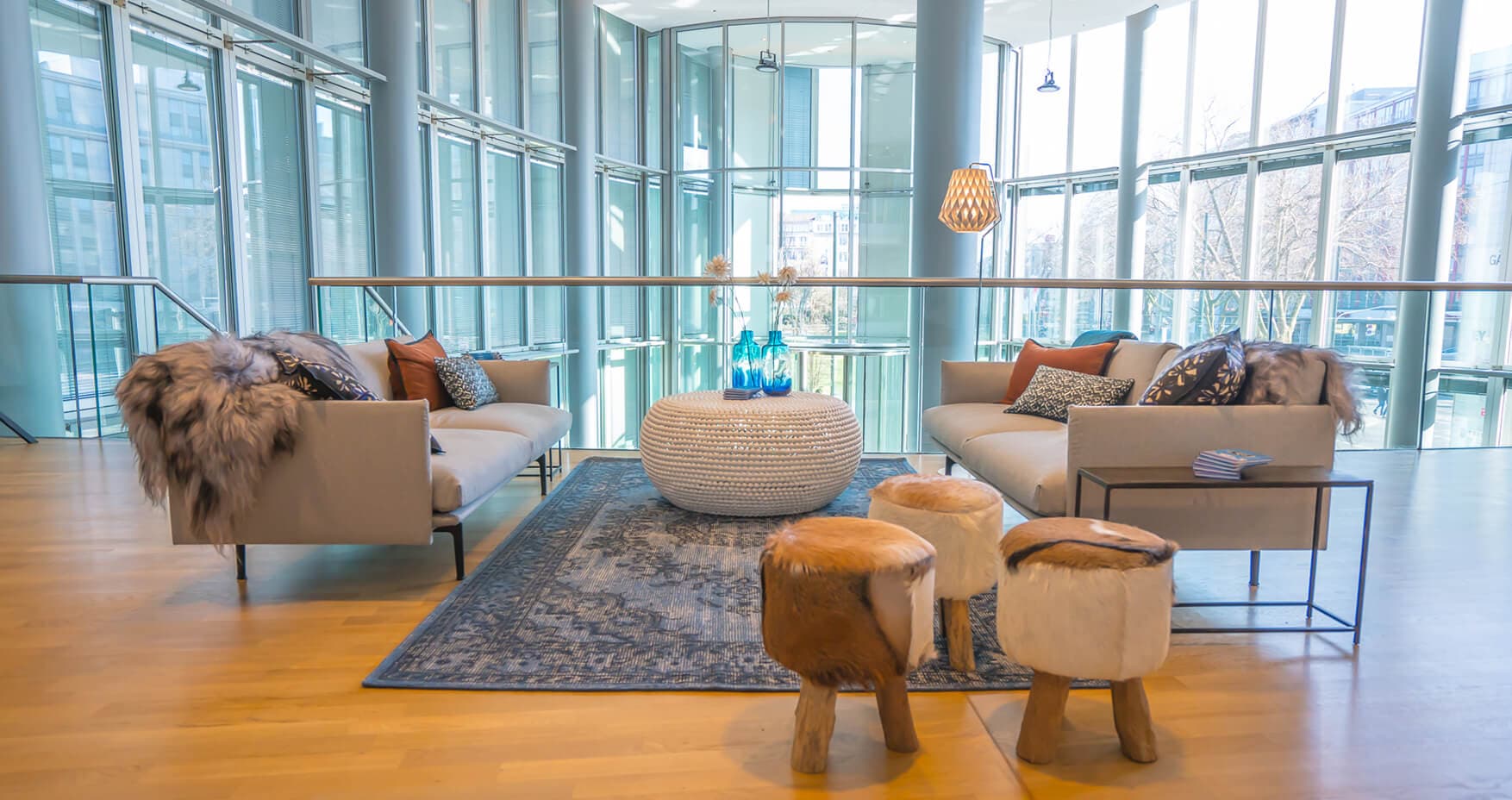 Tribes Düsseldorf GAP Sofaecke