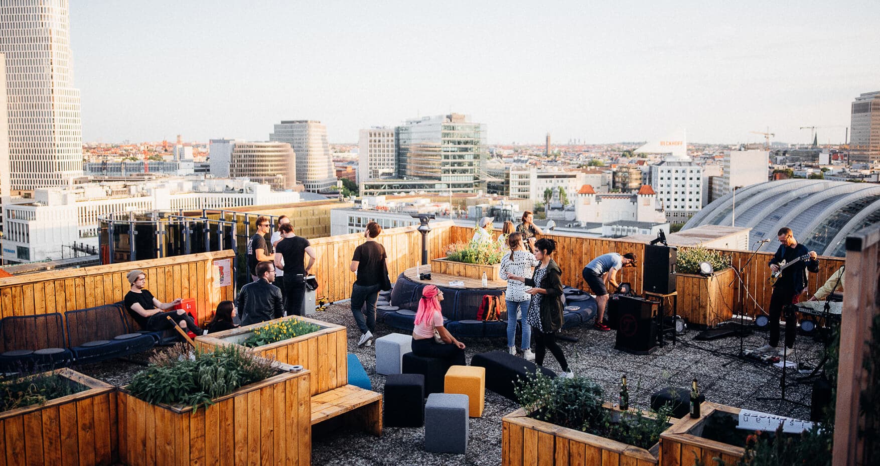 Scaling Spaces Berlin Hardenberg Dachterrasse