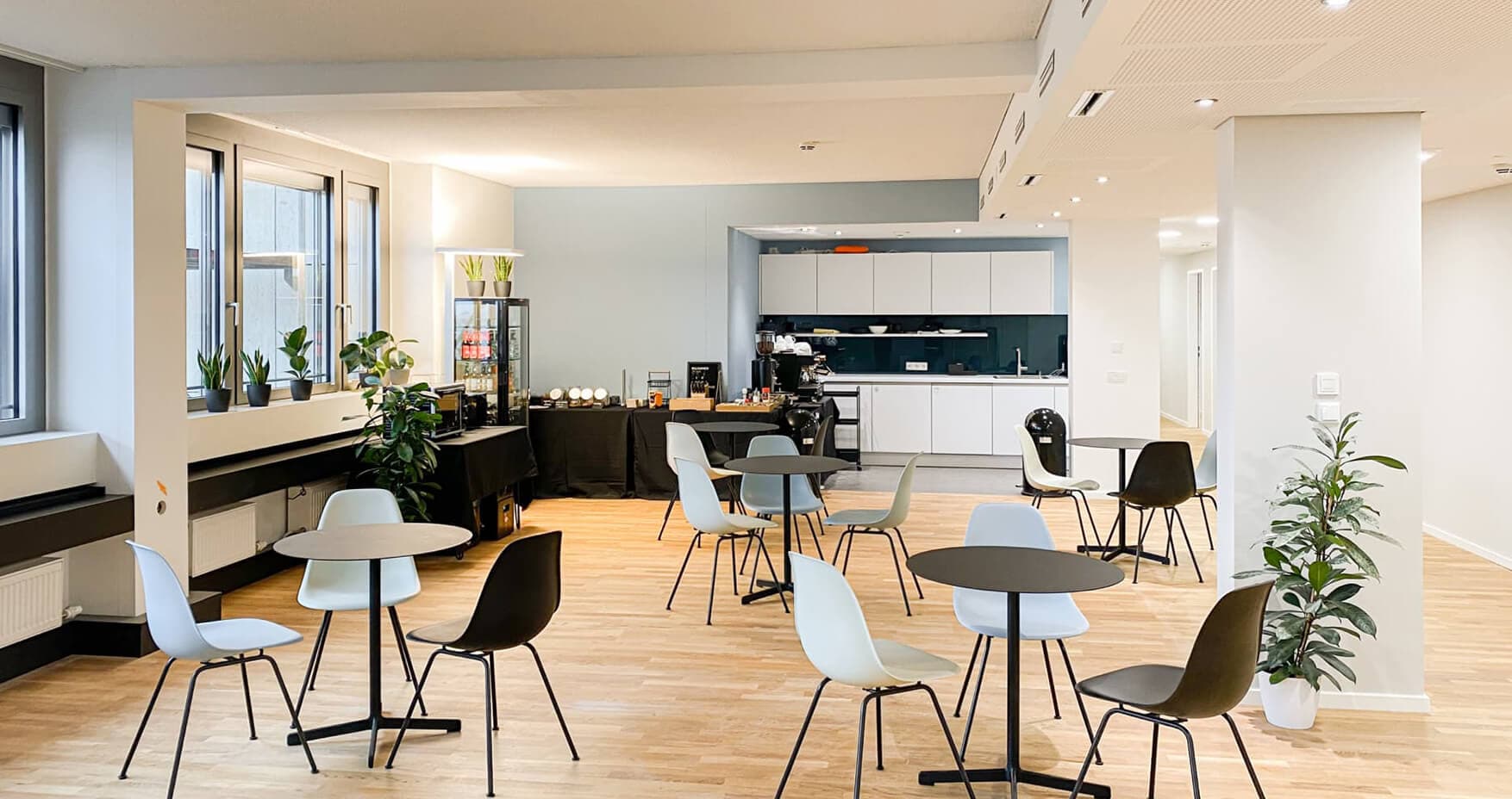 Unicorn Kustermannpark Barista und Communitybereich