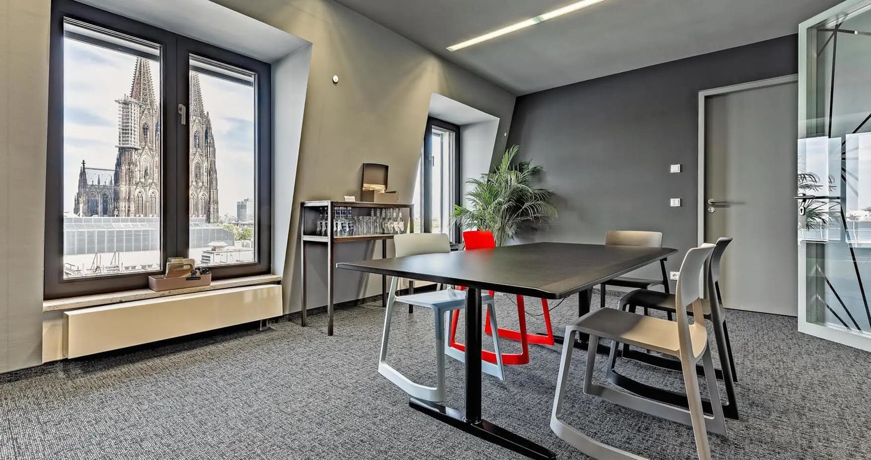 Design Offices Köln Dominium Meetingraum